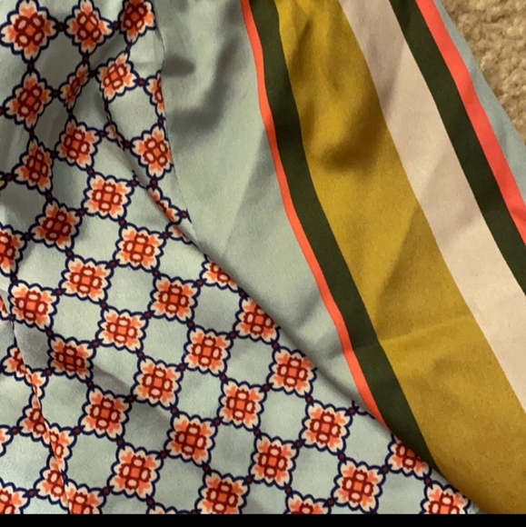 Victoria's Secret Large Pajamas set - Picture 6 of 6